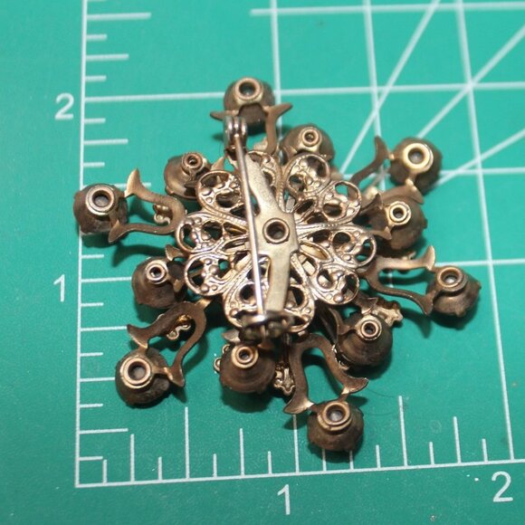 Vintage Snowflake Pin Brooch Aurora Borealis Rhinestone Gold Tone - Picture 5 of 8